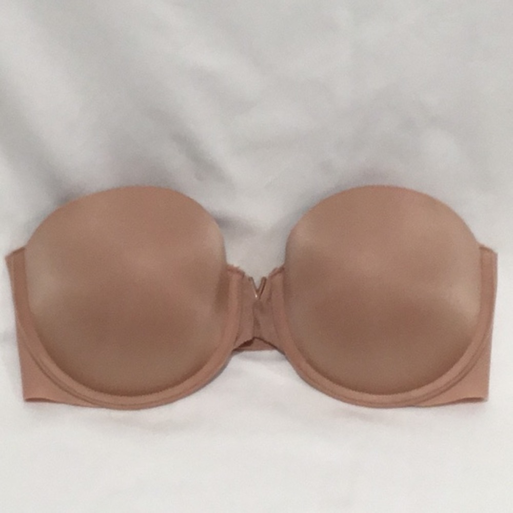 Victoria’s Secret strapless bra size 34B.
